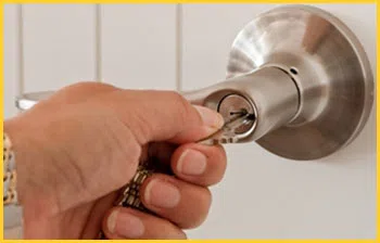 Exclusive Locksmith Service Skokie, IL 847-713-5691 - 16-emergency-unlock